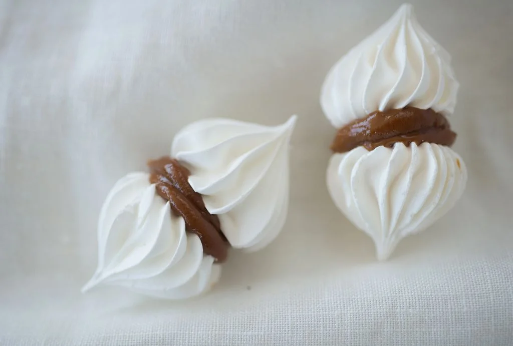 pic of Merenguitos with Dulce de Leche